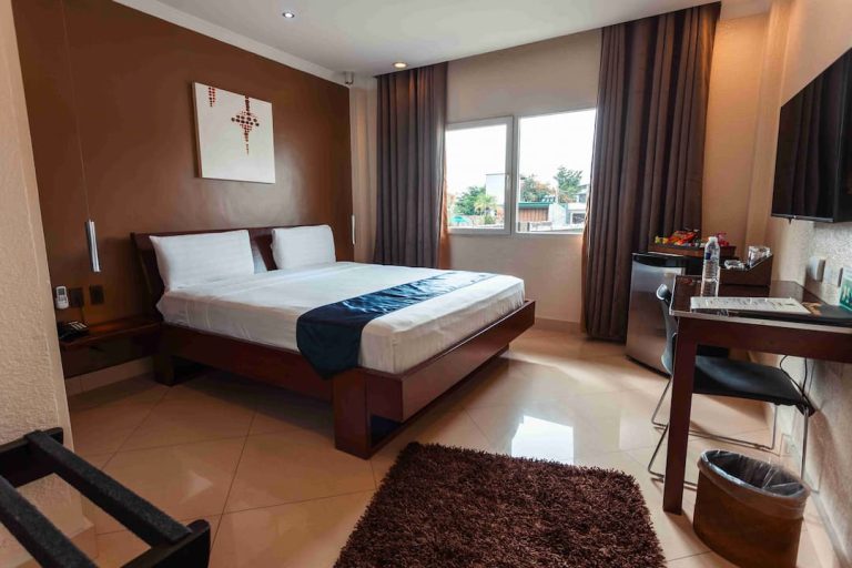 Economy Room